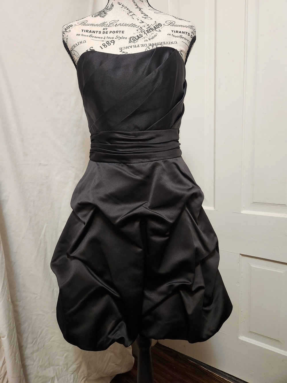 David's Bridal Sz 4 Strapless Black Bubble Hem Formal Cocktail Dress NEW!